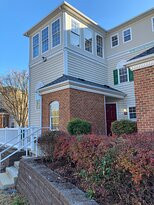 绿色春天假日度假酒店主图