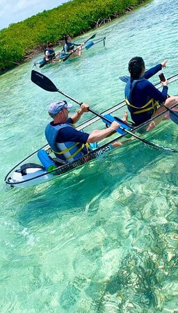 Leeward Beach-普罗维登西亚莱斯必去景点