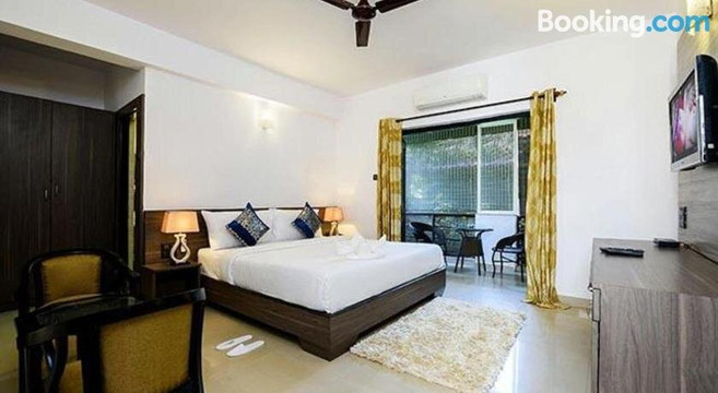 FabHotel Mulberry Mint