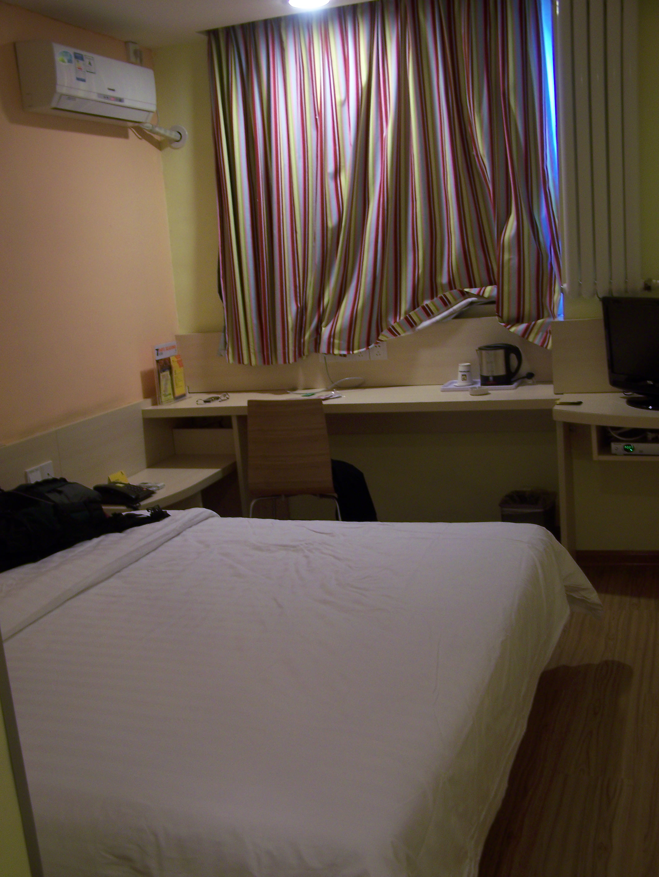 7天太原亲贤街长治路店-客卧