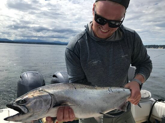 Top Guides Fishing Charters-坎贝尔里弗必去景点