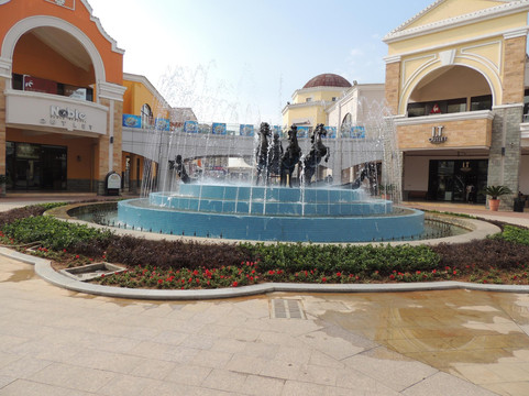 百联奥特莱斯-武汉市必去景点