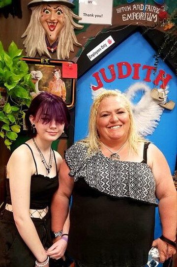 Witch And Fairy Emporium-塞勒姆必去景点