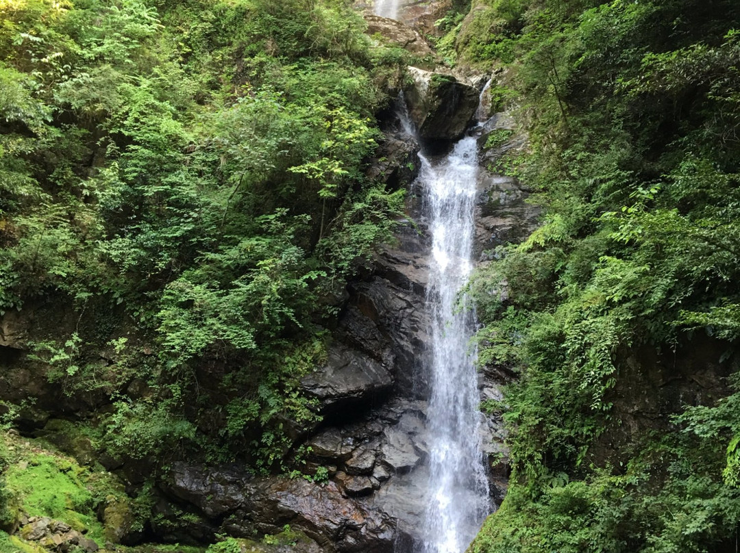 Hiibachi Falls景点图片