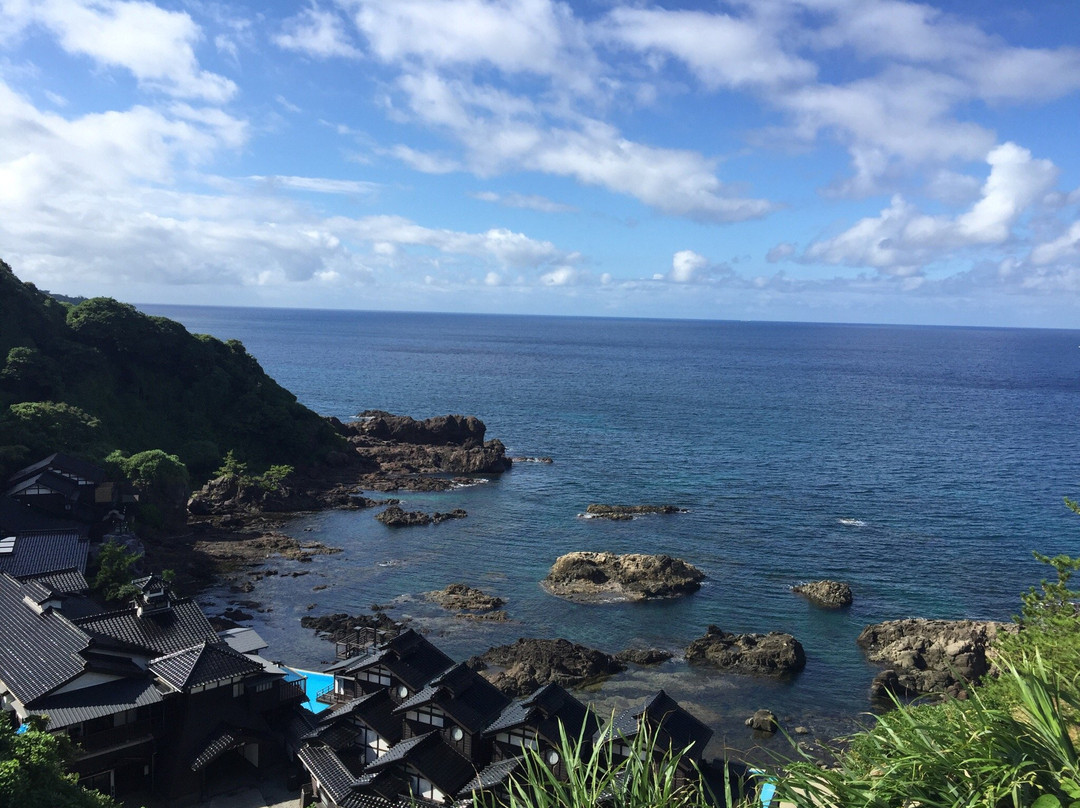 Hachigasaki Beach景点图片