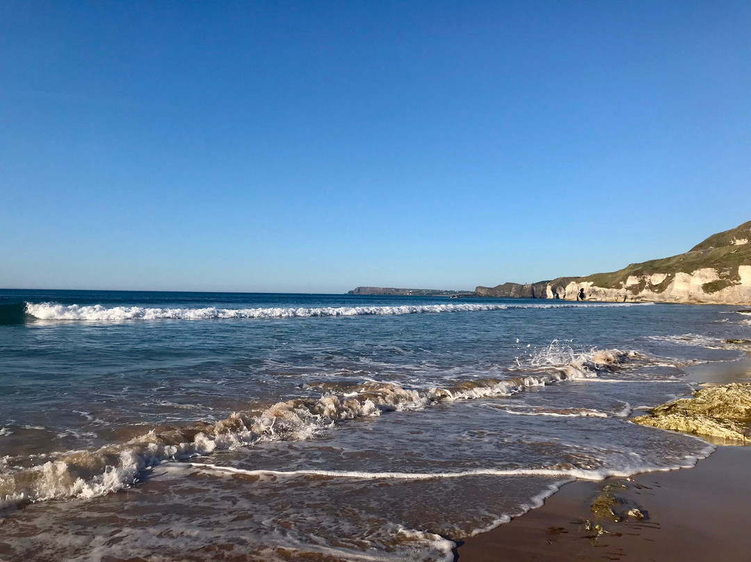 Portrush White Rocks Beach景点图片