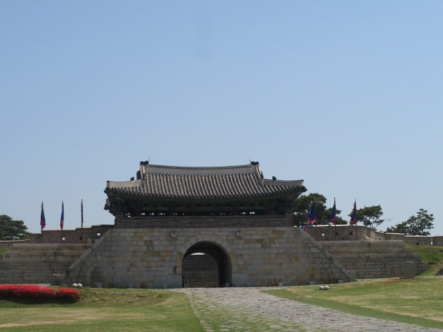 Changryongmun Gate景点图片