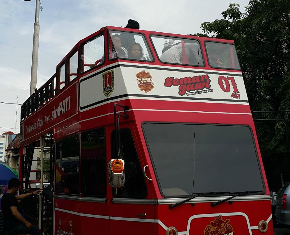 Semarjawi Bus