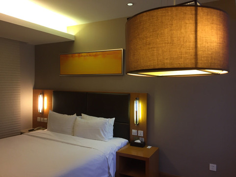 上海汉庭全季静安寺康定路店主图