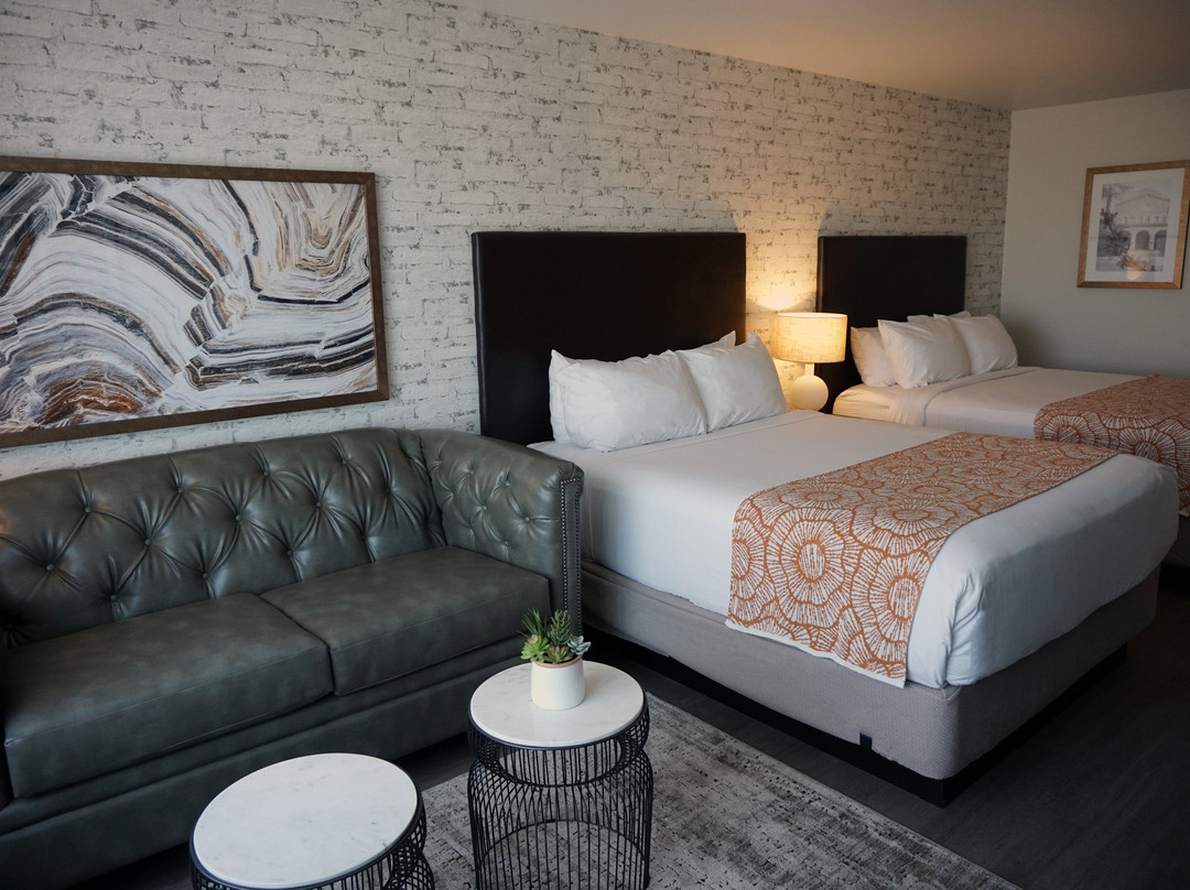 Oxford Suites Chico主图