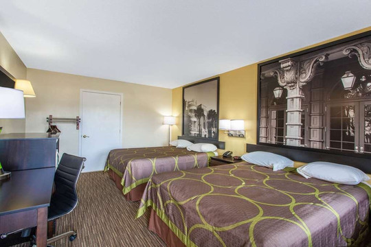 佛罗伦萨温德姆速8酒店主图