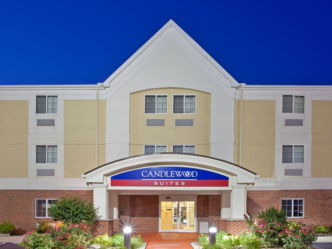 梅里维尔烛木套房酒店主图