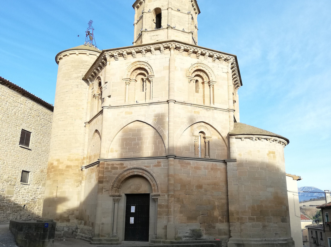 Iglesia Octognal del Santo Sepulcro-Torres del Rio必去景点