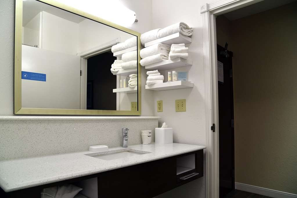 沃特伯里希尔顿恒庭酒店主图