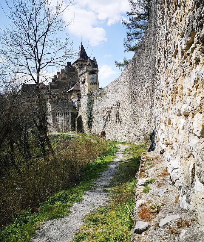 Ostrožac-Una valley hiking trail景点图片