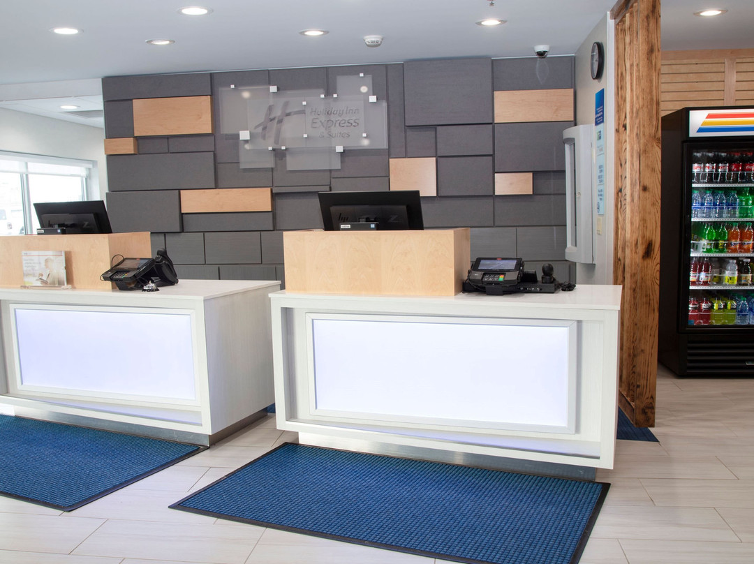 Holiday Inn Express & Suites Marion By IHG主图