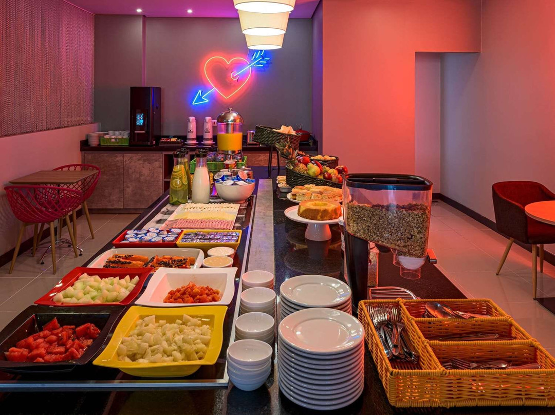 宜必思尚品弗朗卡酒店主图