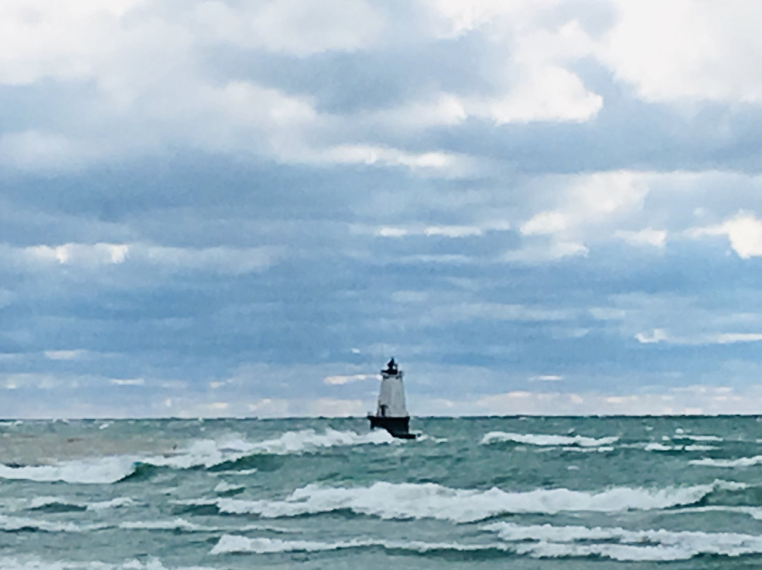 Ludington Pier House Motel主图