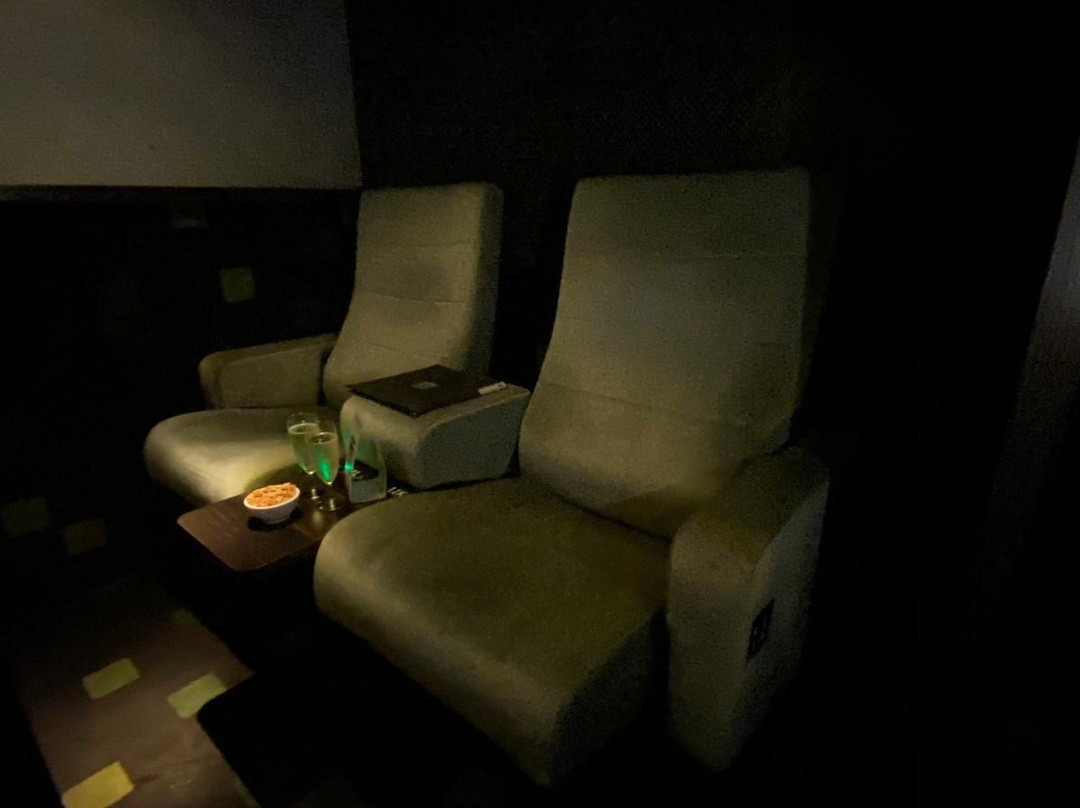 CineLounge-Houten必去景点