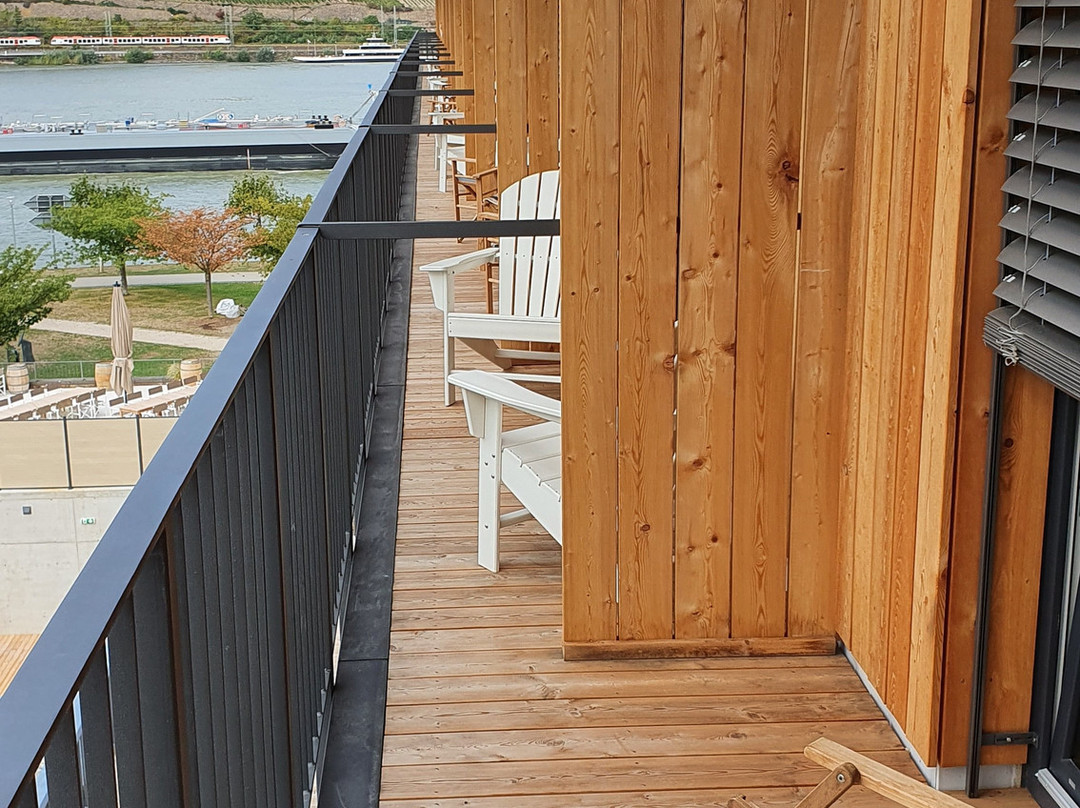 Papa Rhein Hotel主图