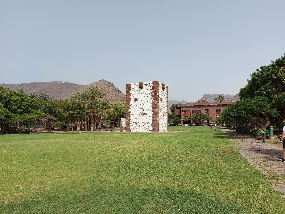 Torre del Conde Park景点图片