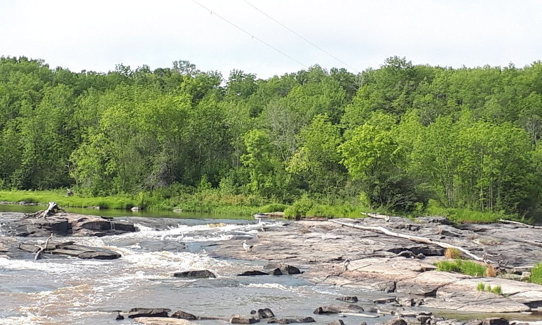 Whitemouth Falls Provincial Park-Seven Sisters必去景点