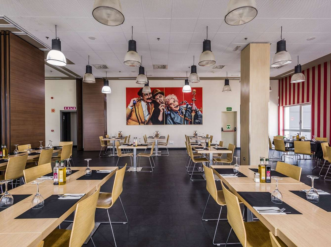塞尔科蒂尔广场博览会酒店主图