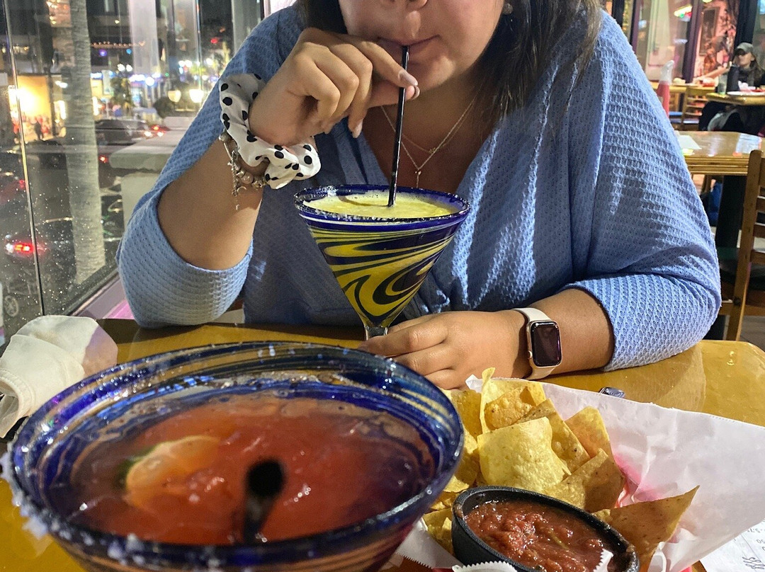 Main Street Huntington Beach-亨廷顿海滩必去景点