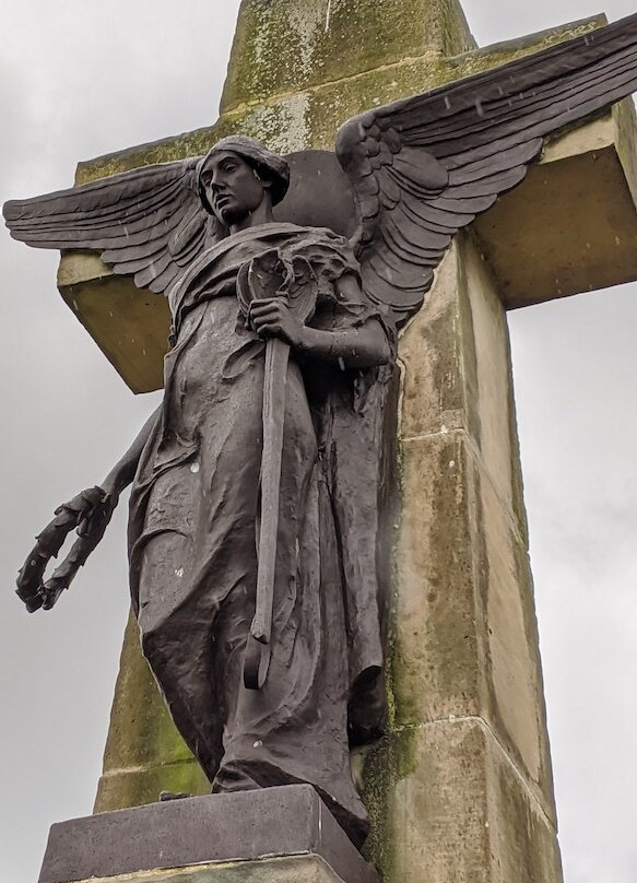 Dalry War Memorial-Dalry必去景点