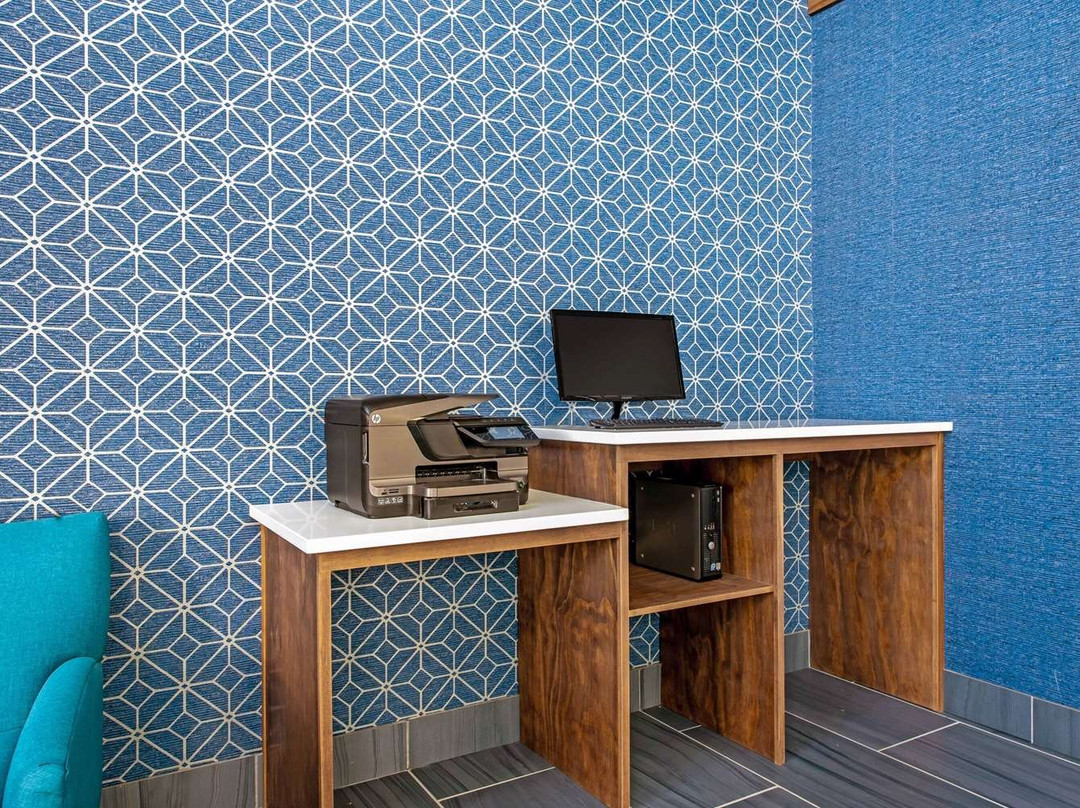 La Quinta Inn & Suites by Wyndham Dayton North - Tipp City主图