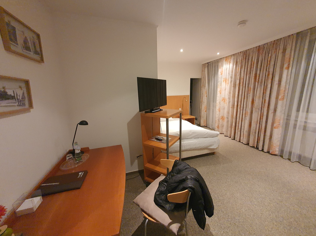 鲁德温格思广场酒店主图