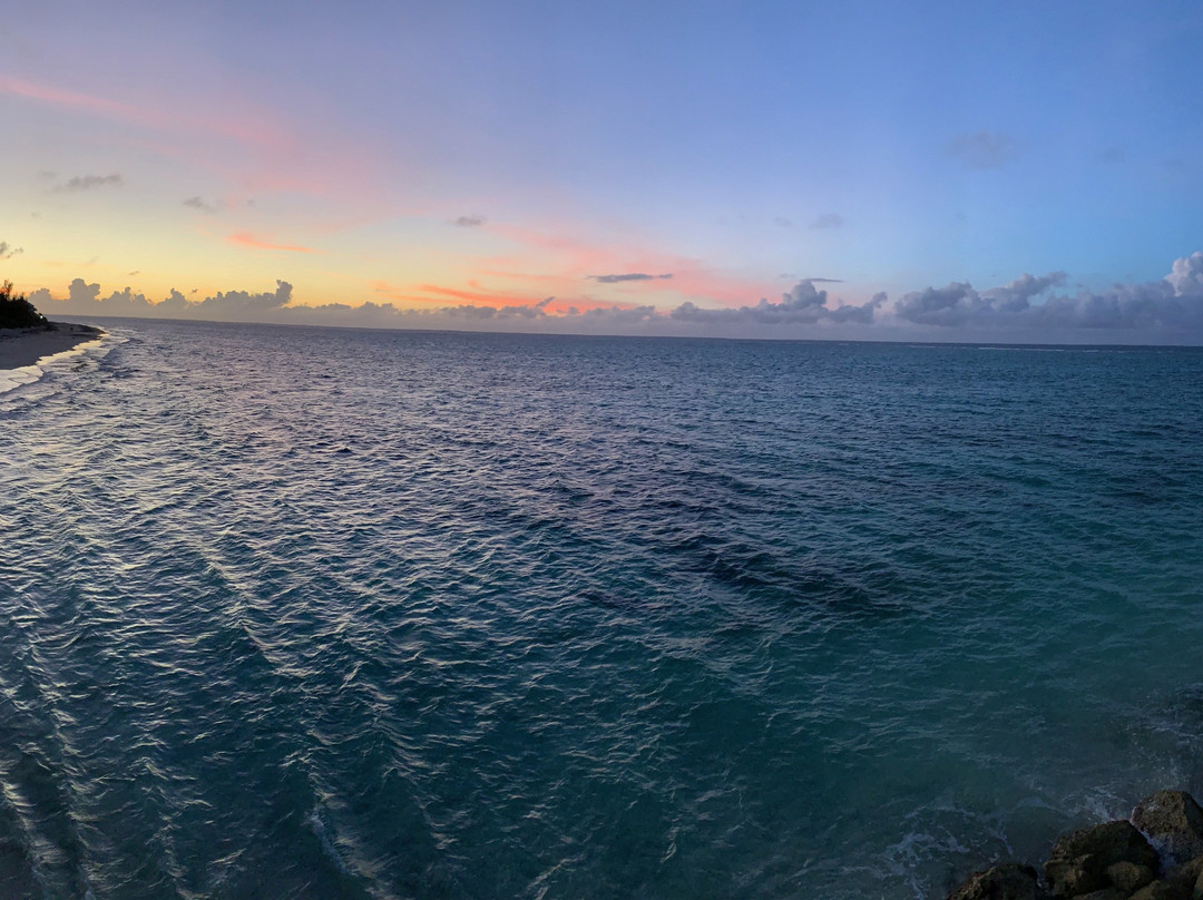 Compass Point Beach Resort主图