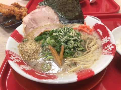 熟成豚骨ラーメン 一番軒 アクロスプラザ扶桑店