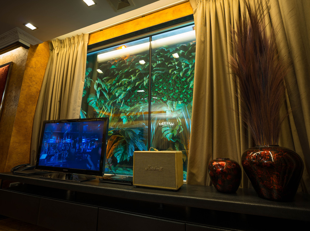 康达泰费尔德斯广场套房酒店主图