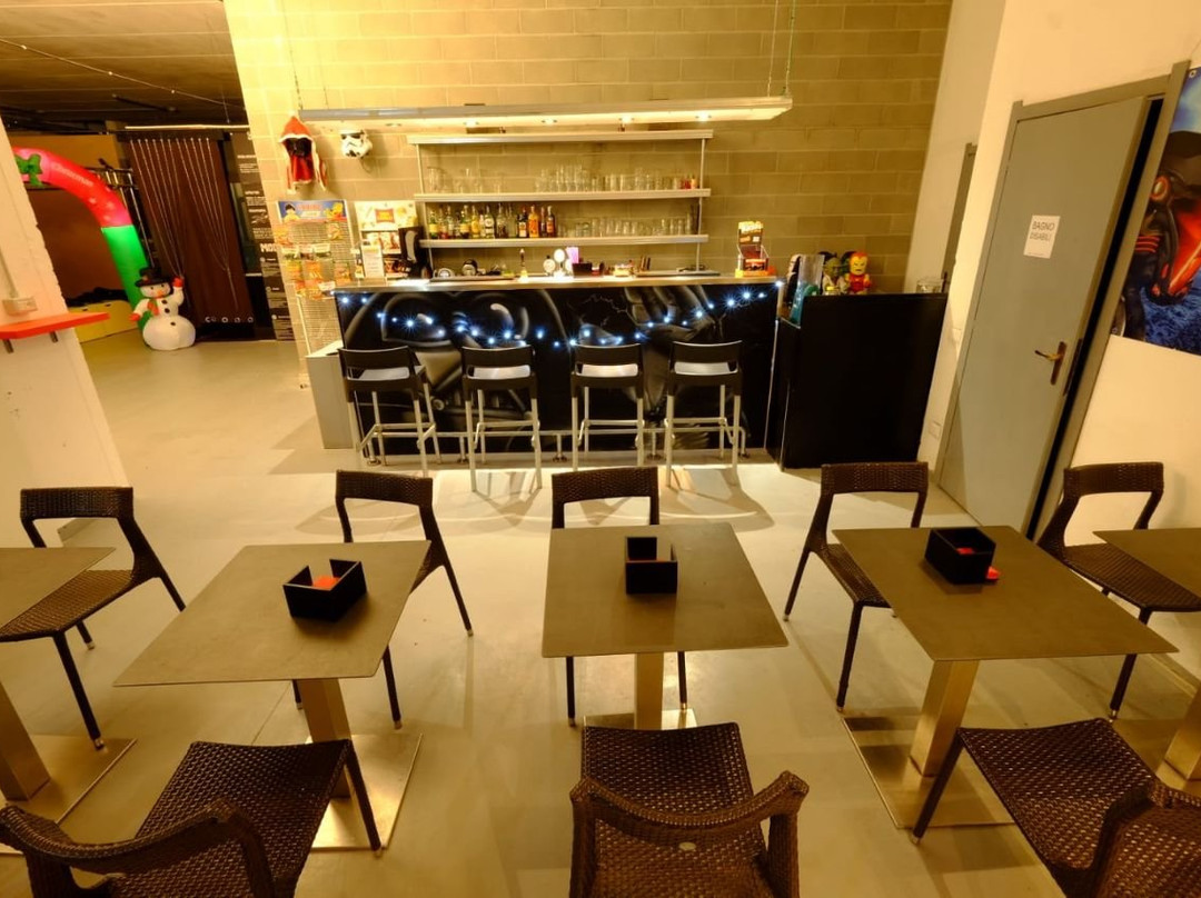 Xcalibur LaserGame Erba & VR Experience景点图片