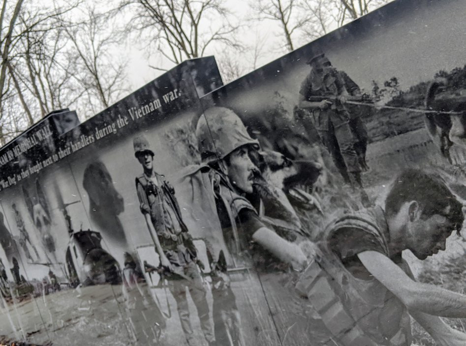 Michigan War Dog Memorial景点图片