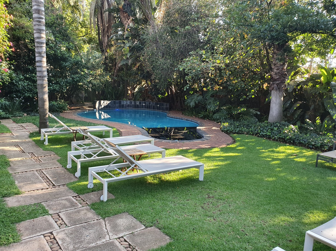 非洲巖酒店主图