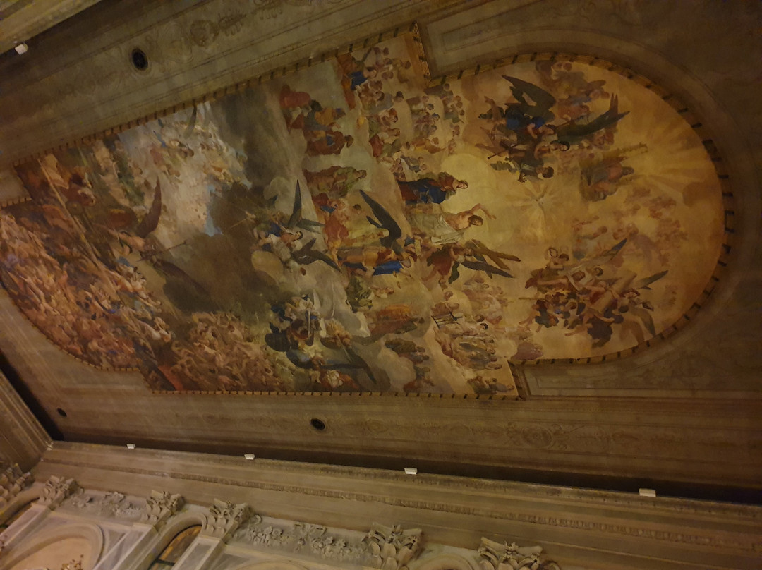 Duomo San Michele Arcangelo-米兰诺必去景点