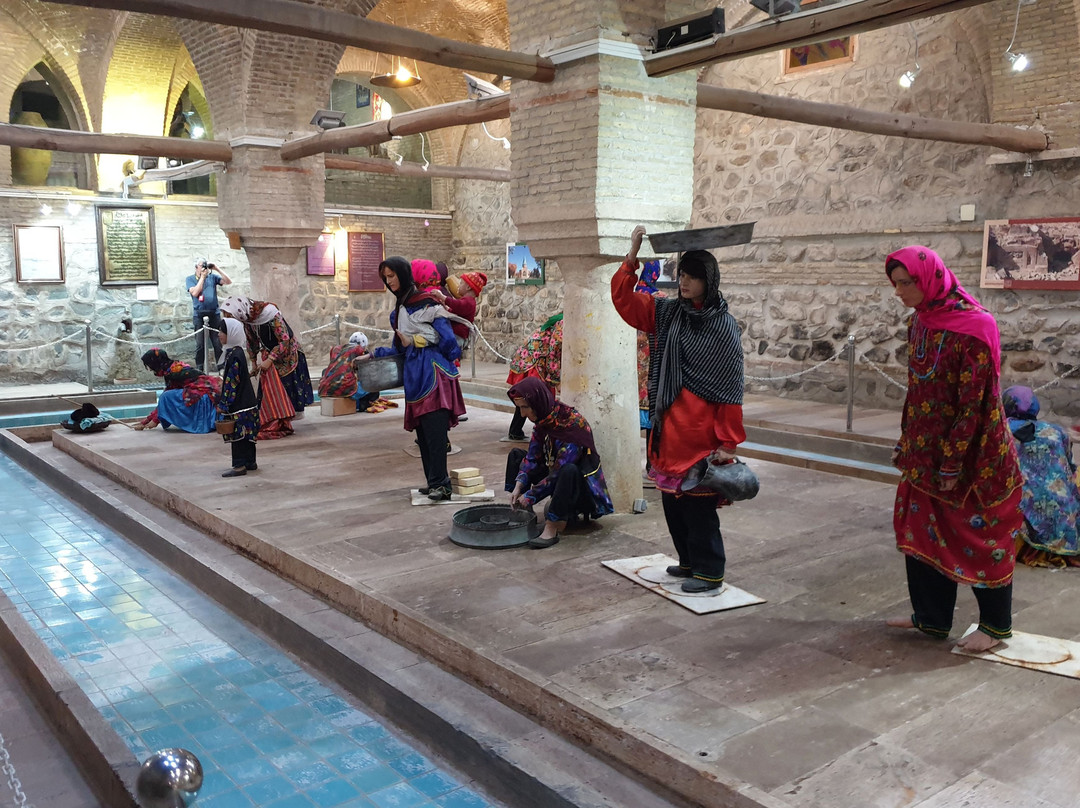Rakhtshooy Khaneh Edifice景点图片