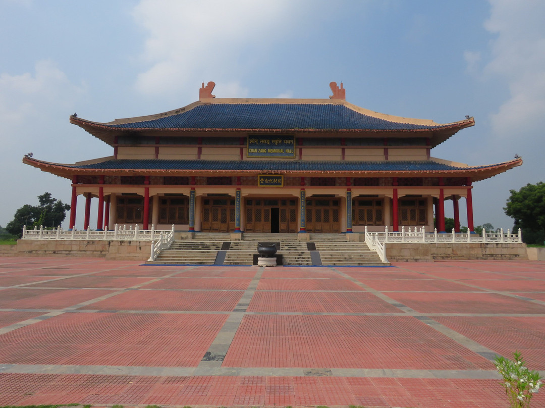 Xuanzang Memorial景点图片