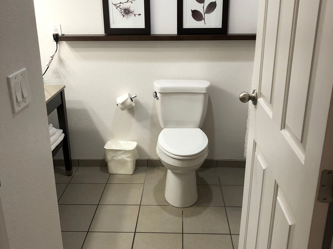 Country Inn & Suites by Radisson, Chippewa Falls, WI主图