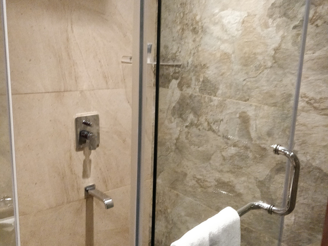M crown Hotel主图