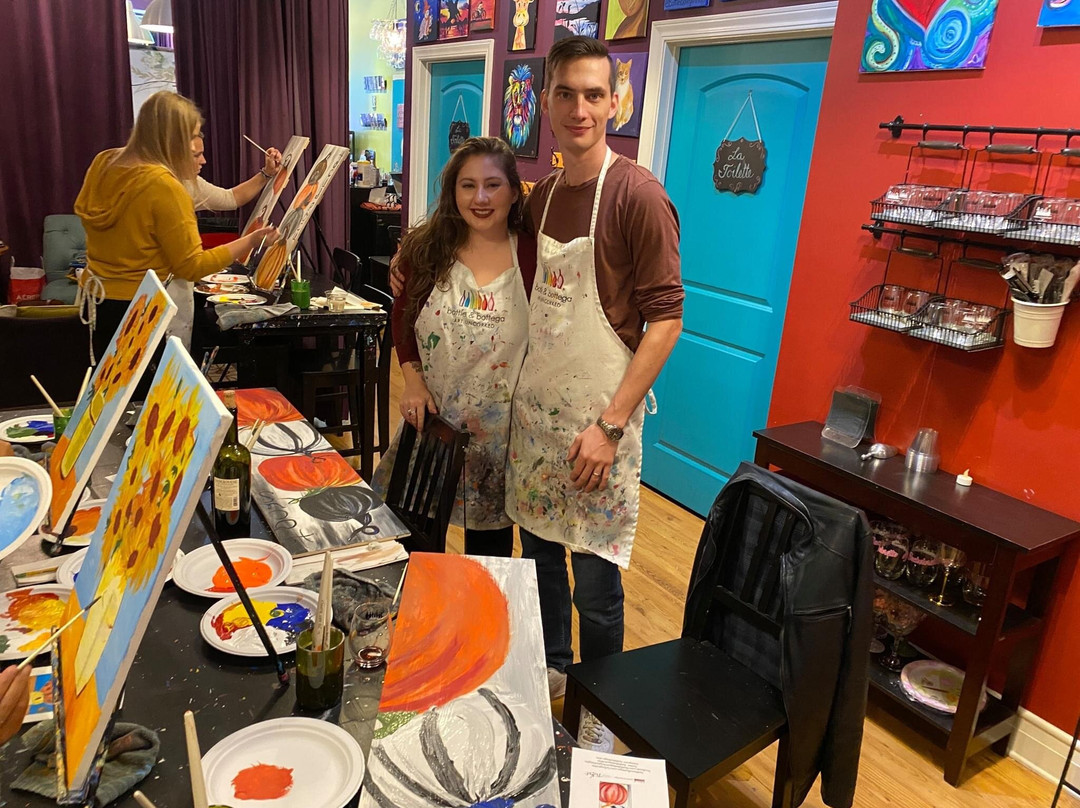 Bottle & Bottega by Painting with a Twist-阿灵顿海茨必去景点