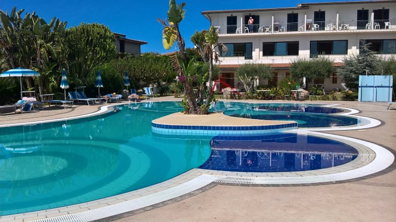 Hotel Residence Il Gattopardo-泳池