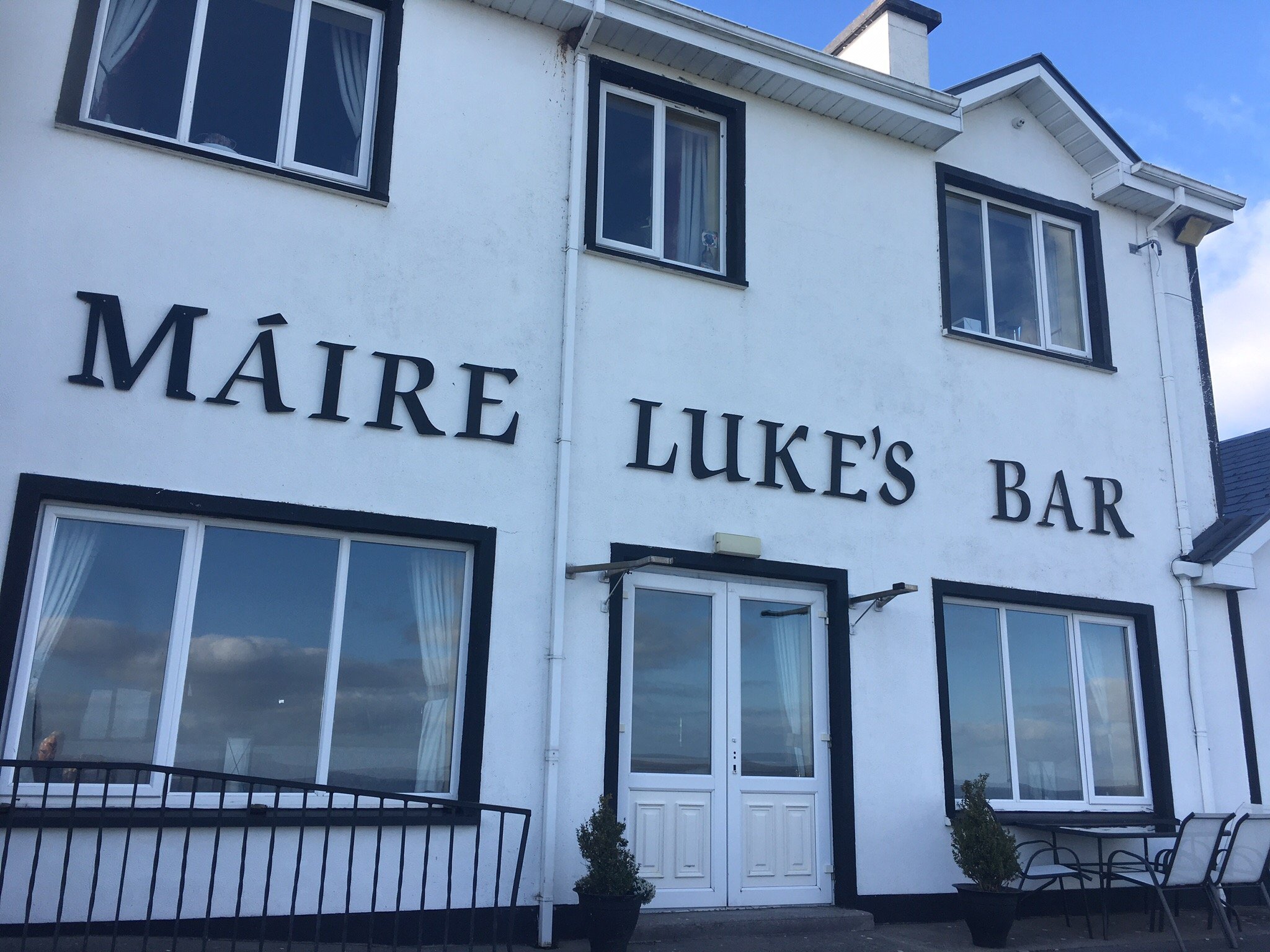 Maire Lukes Bar, Restaurant & B&B-官方