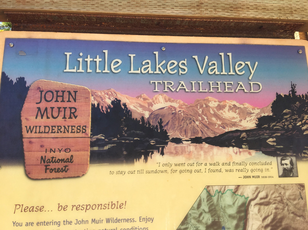 Little Lakes Valley Trail景点图片