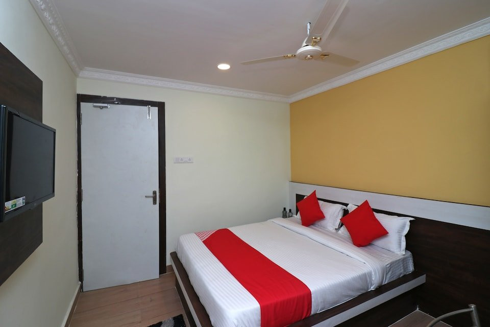 OYO 27602 Hotel Green Space主图