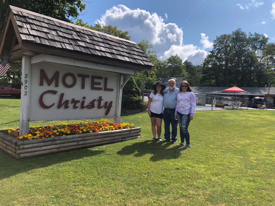 Christy's Motel主图