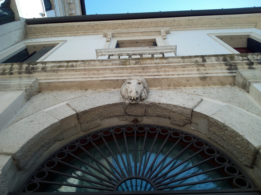 Palazzo Giacomelli-特雷维索必去景点
