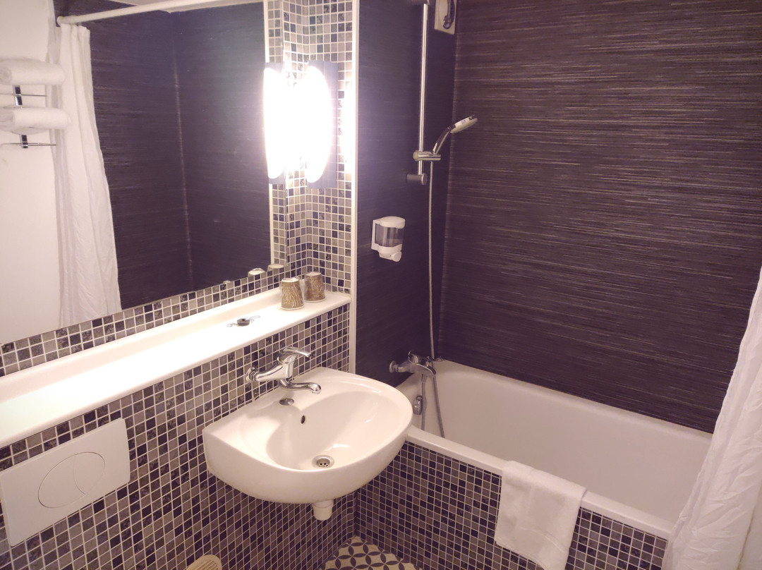 Kyriad Direct Lille Nord - Roubaix